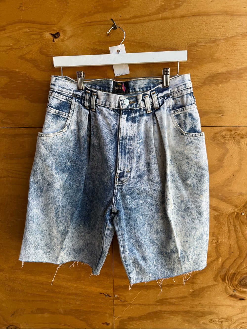 Vintage Sasson Jeans Light Acid-Wash Blue High-Waisted Jean Shorts